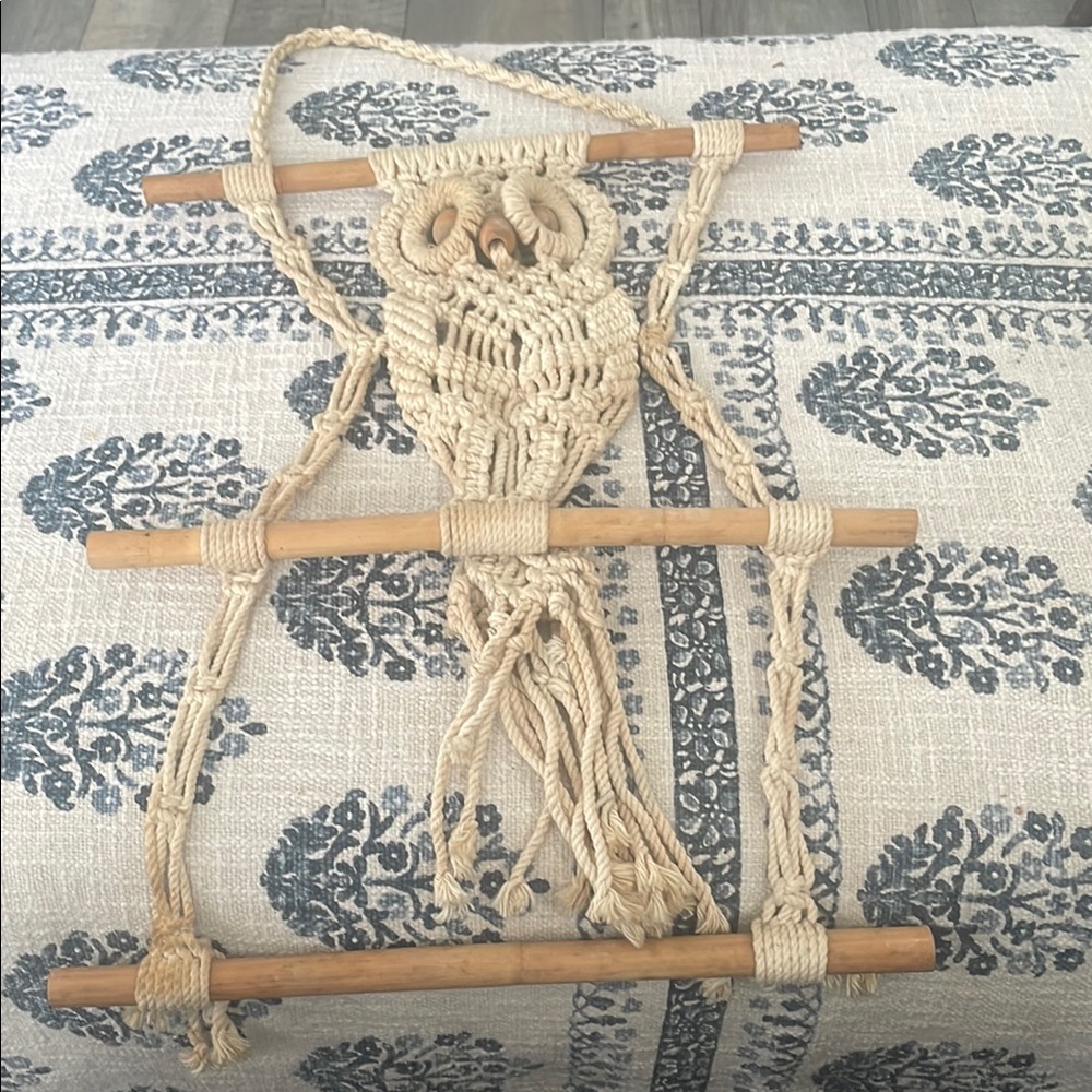Handcrafted MCM VTG Macramé Owl Wall Hanging 26"